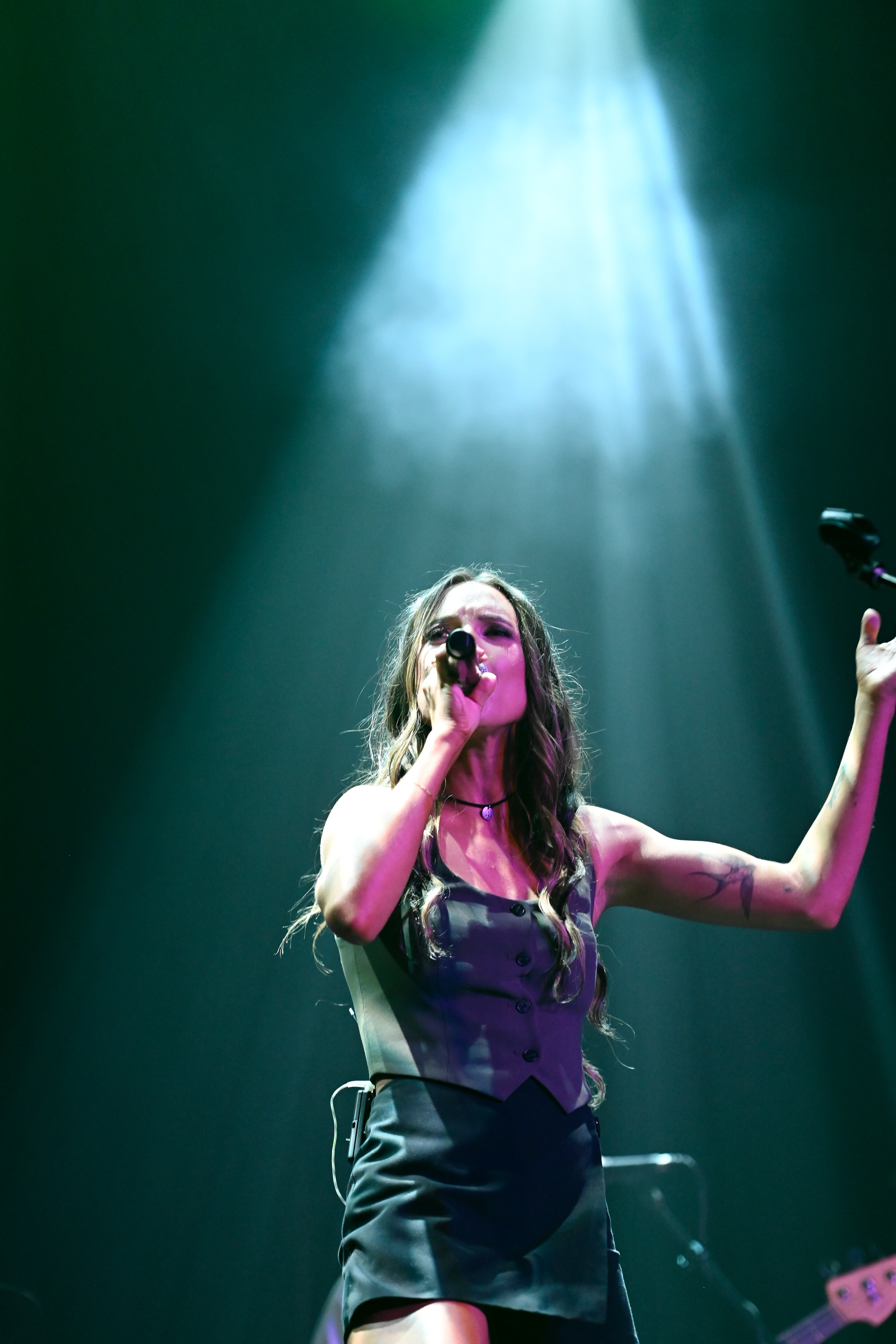Live singer connecting with a crowd